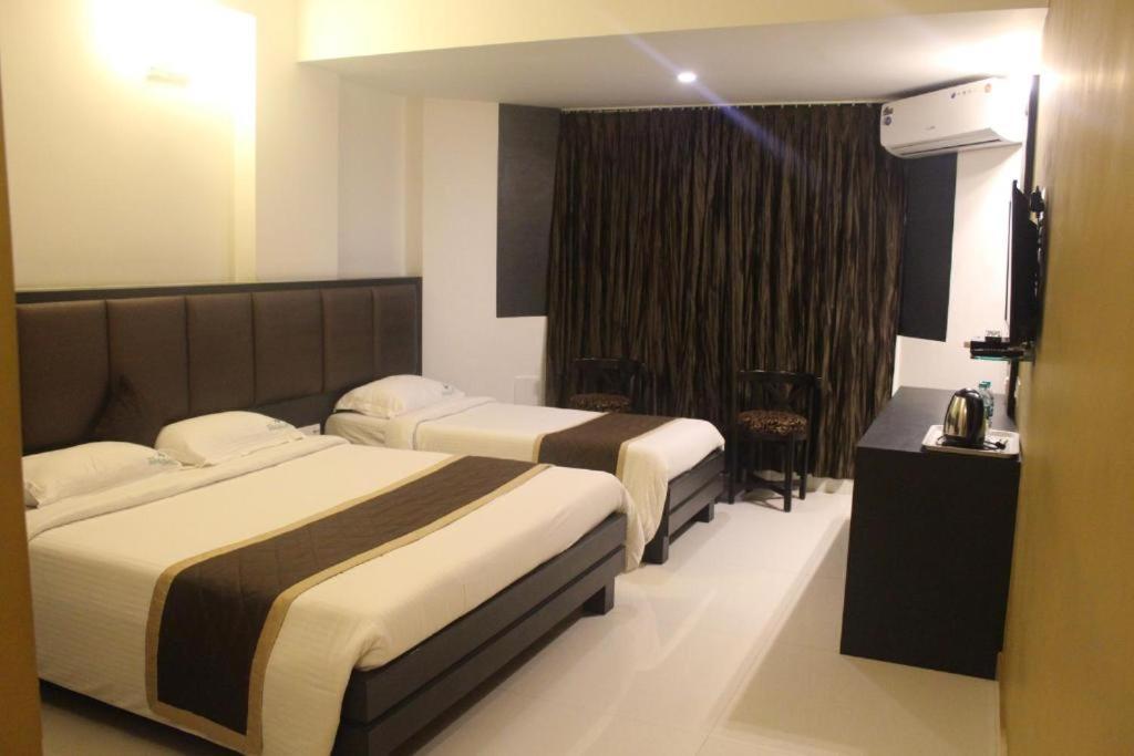 Hotel Mangalore International Bagian luar foto
