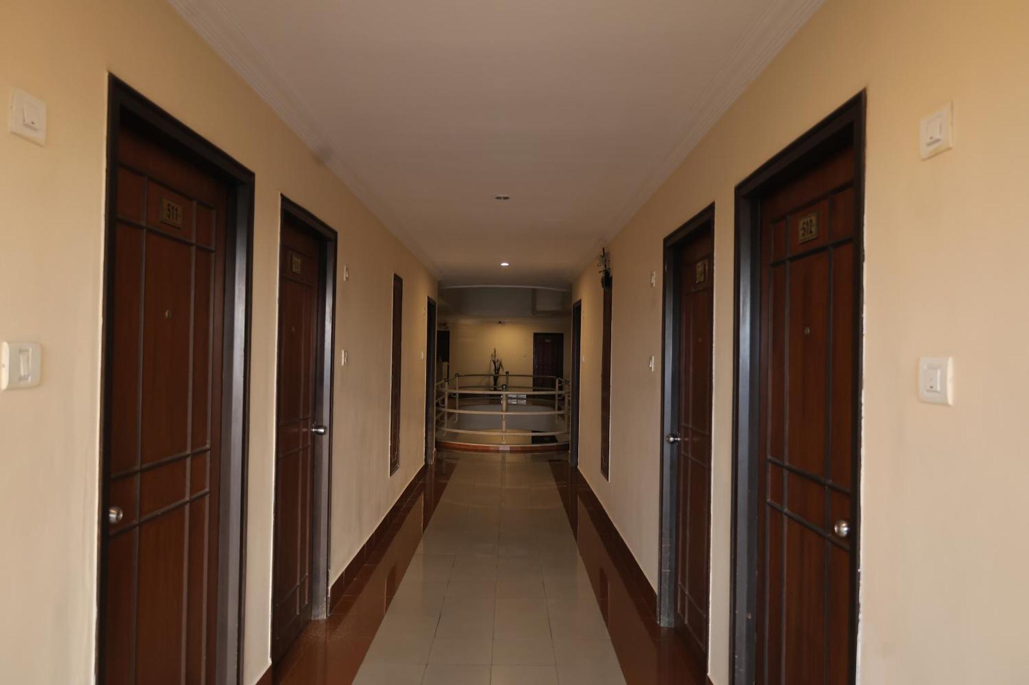 Hotel Mangalore International Bagian luar foto