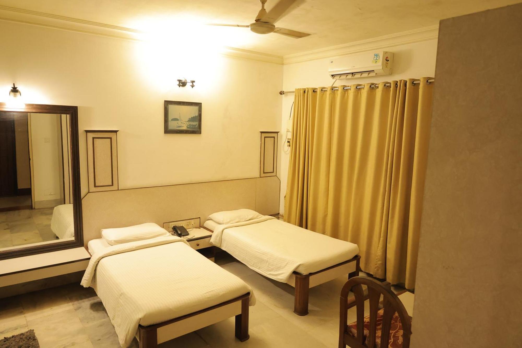 Hotel Mangalore International Bagian luar foto