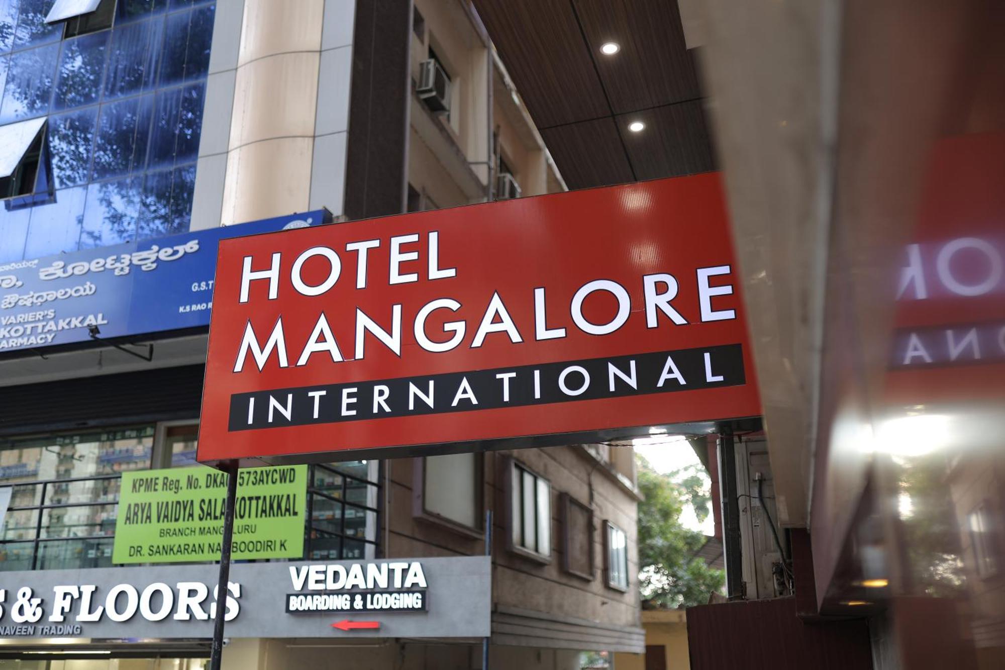Hotel Mangalore International Bagian luar foto