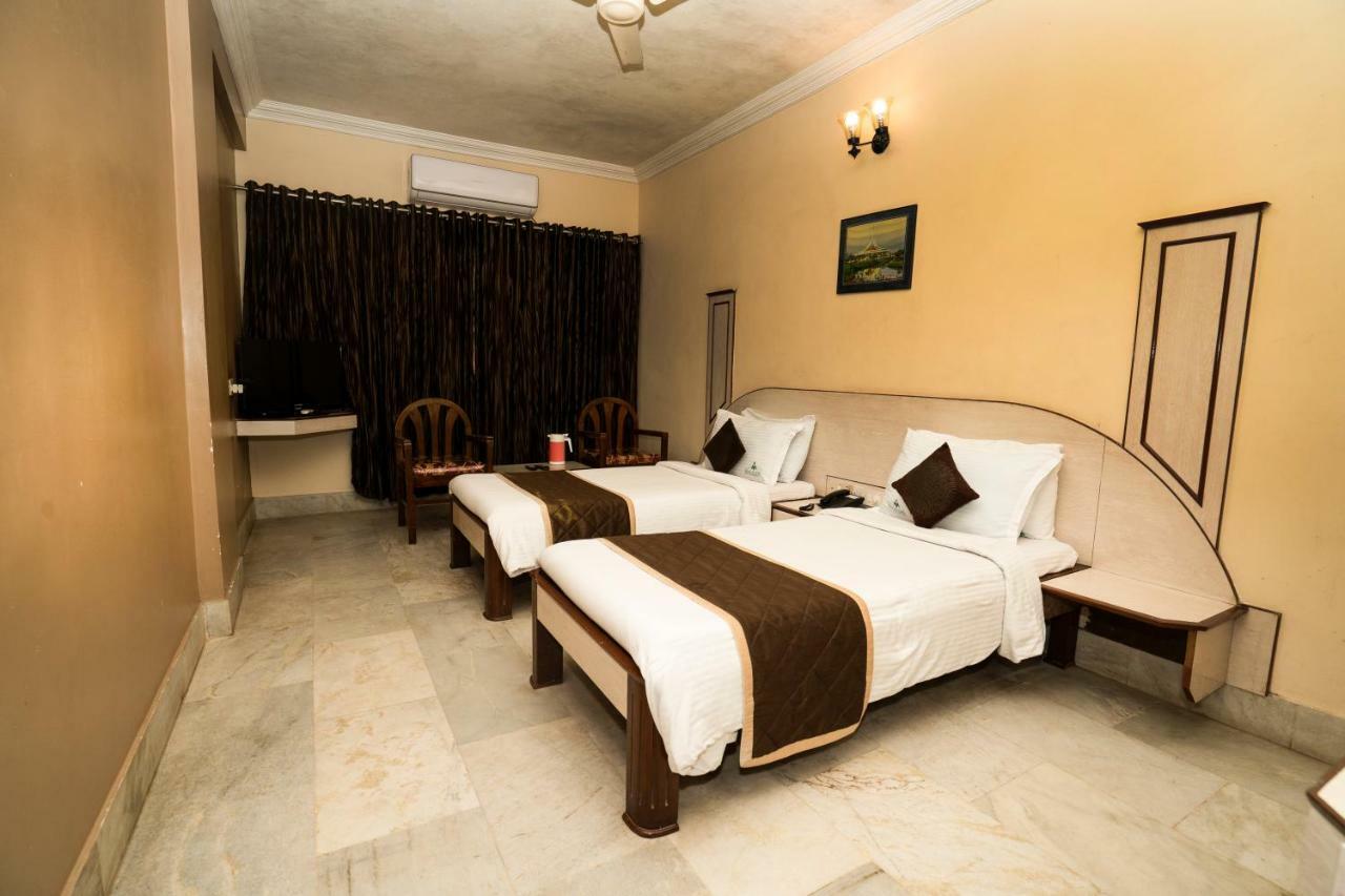 Hotel Mangalore International Bagian luar foto