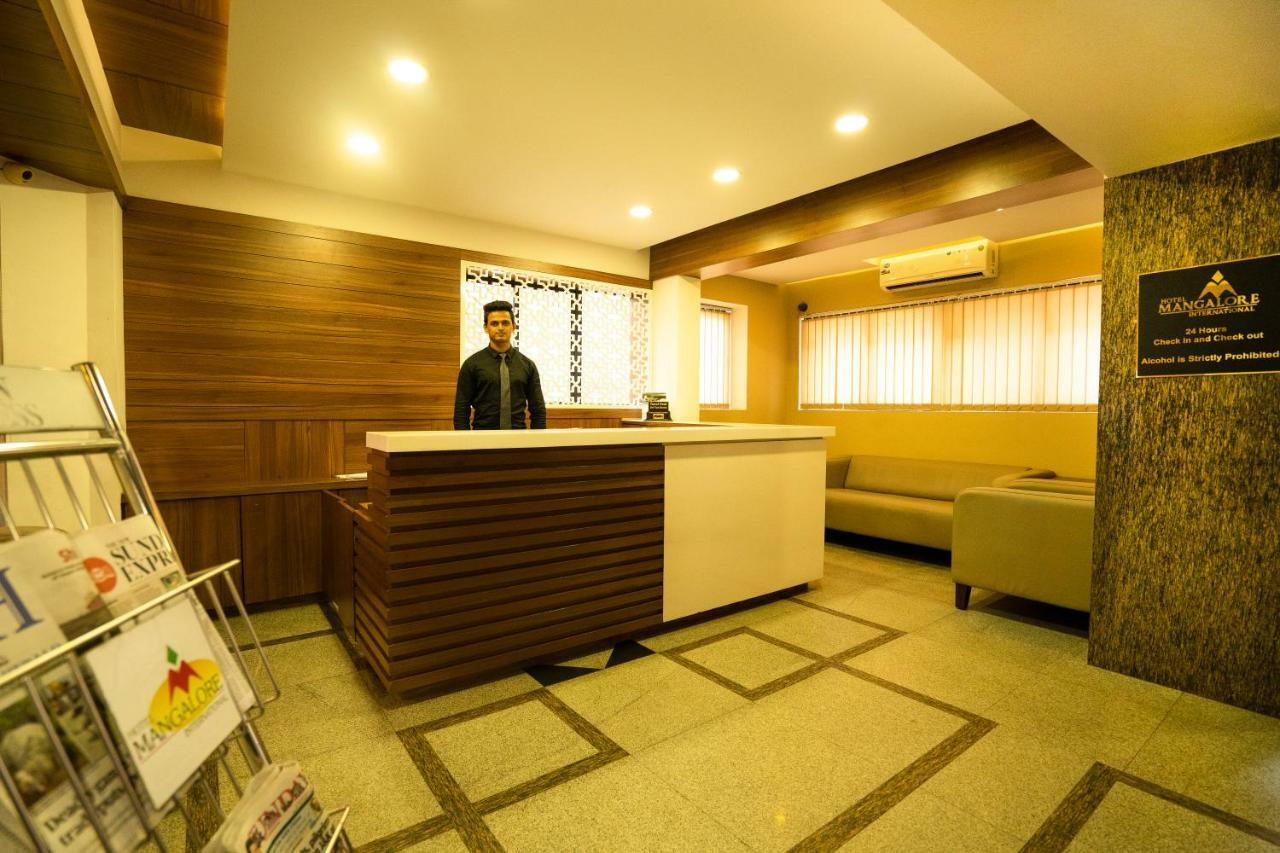Hotel Mangalore International Bagian luar foto