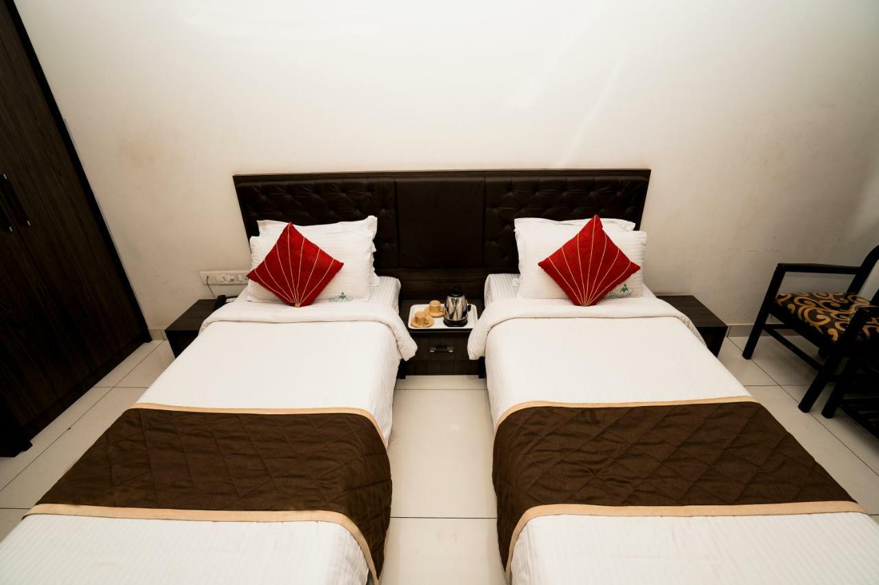 Hotel Mangalore International Bagian luar foto